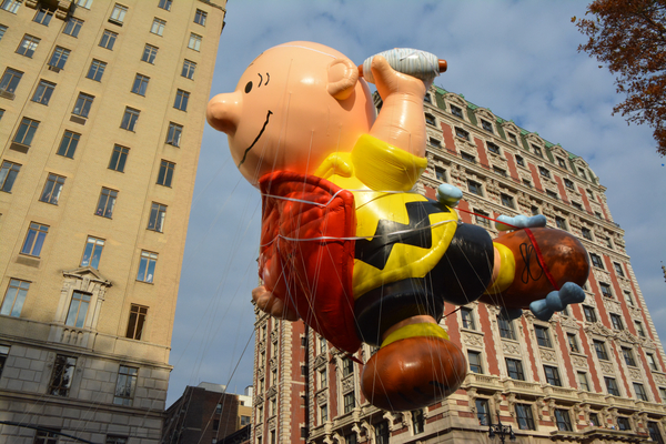 Photo Coverage: Macy's 90th Thanksgiving Day Parade Marches Through NYC! Image