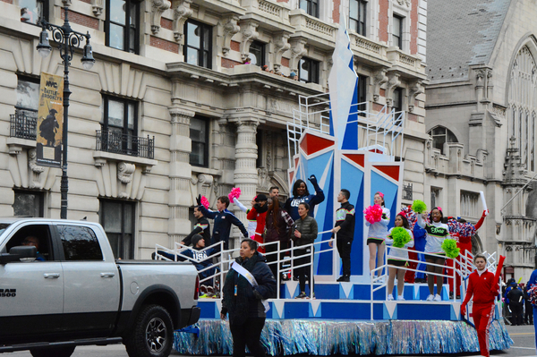 Photo Coverage: Macy's 90th Thanksgiving Day Parade Marches Through NYC! Image