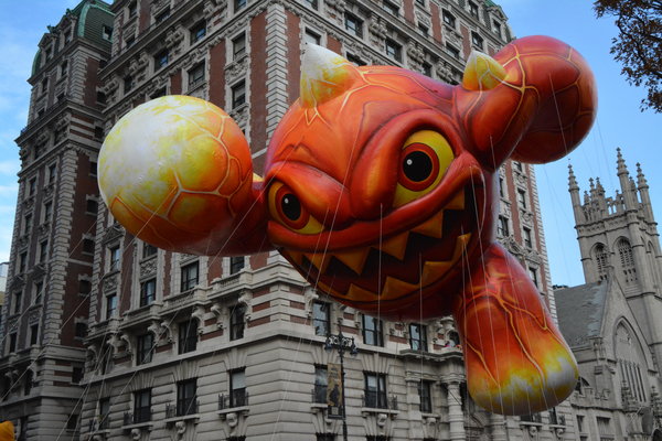 Photo Coverage: Macy's 90th Thanksgiving Day Parade Marches Through NYC! Image