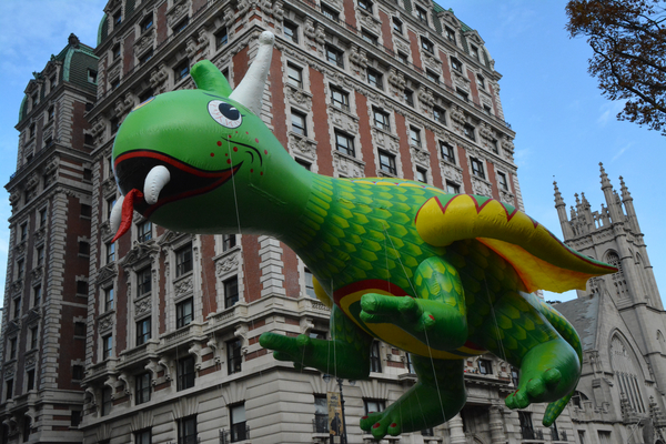 Photo Coverage: Macy's 90th Thanksgiving Day Parade Marches Through NYC! Image