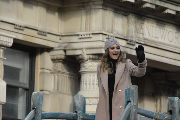 Photo Coverage: Macy's 90th Thanksgiving Day Parade Marches Through NYC! Image