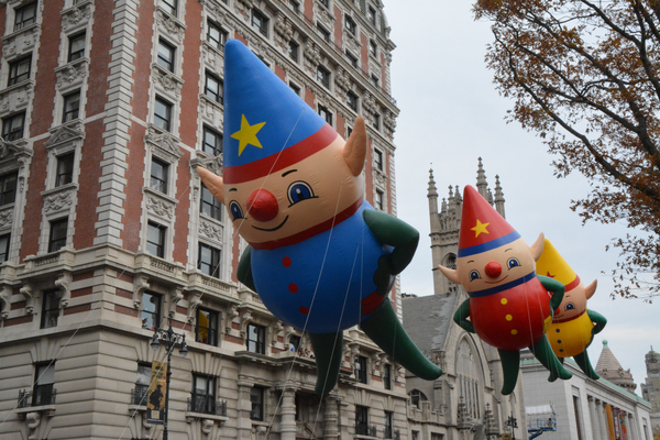 Photo Coverage: Macy's 90th Thanksgiving Day Parade Marches Through NYC! Image