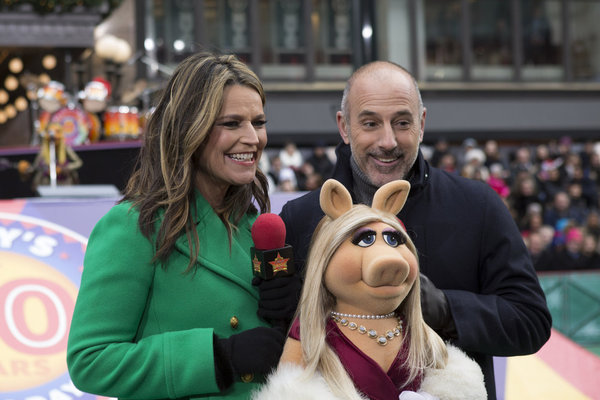 Photo Flash: Best of Broadway Performs on MACY'S THANKSGIVING DAY PARADE Image