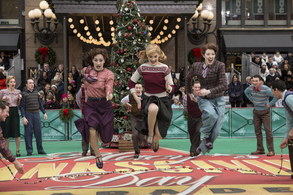 Photo Flash: Best of Broadway Performs on MACY'S THANKSGIVING DAY PARADE Image