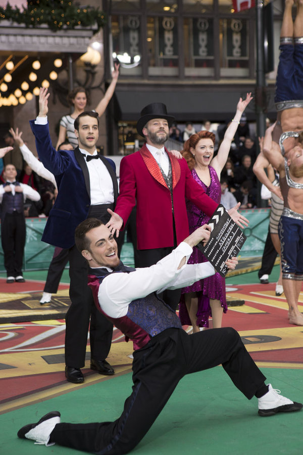 Photo Flash: Best of Broadway Performs on MACY'S THANKSGIVING DAY PARADE Image
