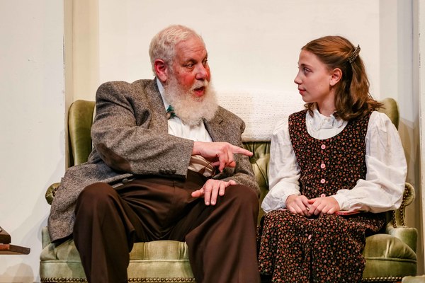 Photo Flash: First Look at Tacoma Little Theatre's MIRACLE ON 34TH STREET Image