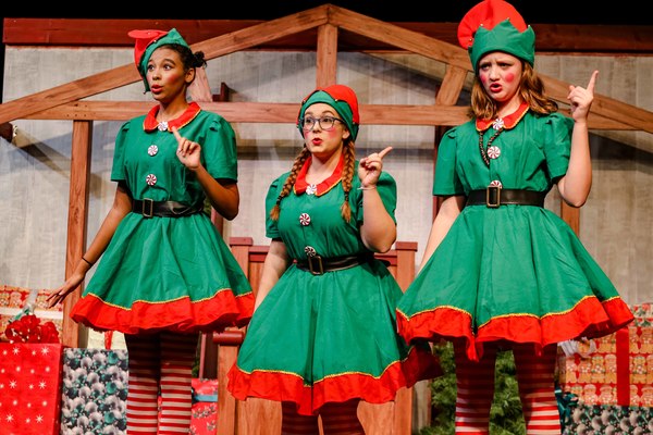Photo Flash: First Look at Tacoma Little Theatre's MIRACLE ON 34TH STREET 