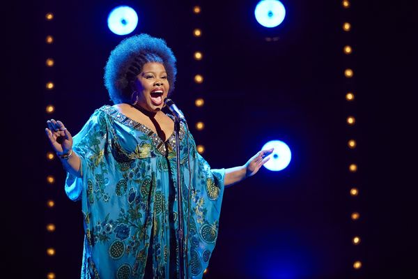 Photo Flash: First Look at Production Photos from West End's DREAMGIRLS Image