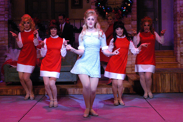 Review: I'LL BE HOME FOR CHRISTMAS at Arvada Center Image