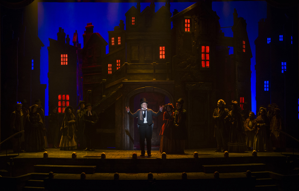 Photo Flash: First Look at Milwaukee Rep's A CHRISTMAS CAROL Image
