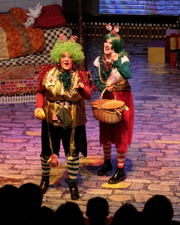 Photo Flash: Beijing Playhouse's A CHRISTMAS CAROL Image