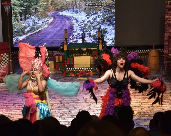 Photo Flash: Beijing Playhouse's A CHRISTMAS CAROL Image