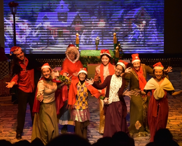 Photo Flash: Beijing Playhouse's A CHRISTMAS CAROL Image