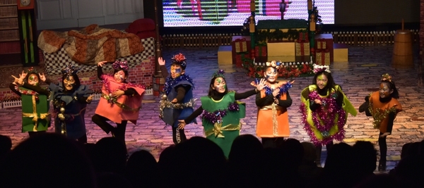 Photo Flash: Beijing Playhouse's A CHRISTMAS CAROL Image