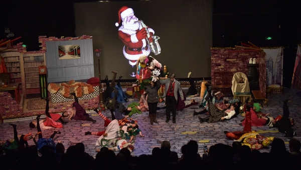 Photo Flash: Beijing Playhouse's A CHRISTMAS CAROL Image