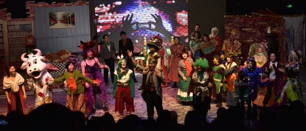 Photo Flash: Beijing Playhouse's A CHRISTMAS CAROL Image