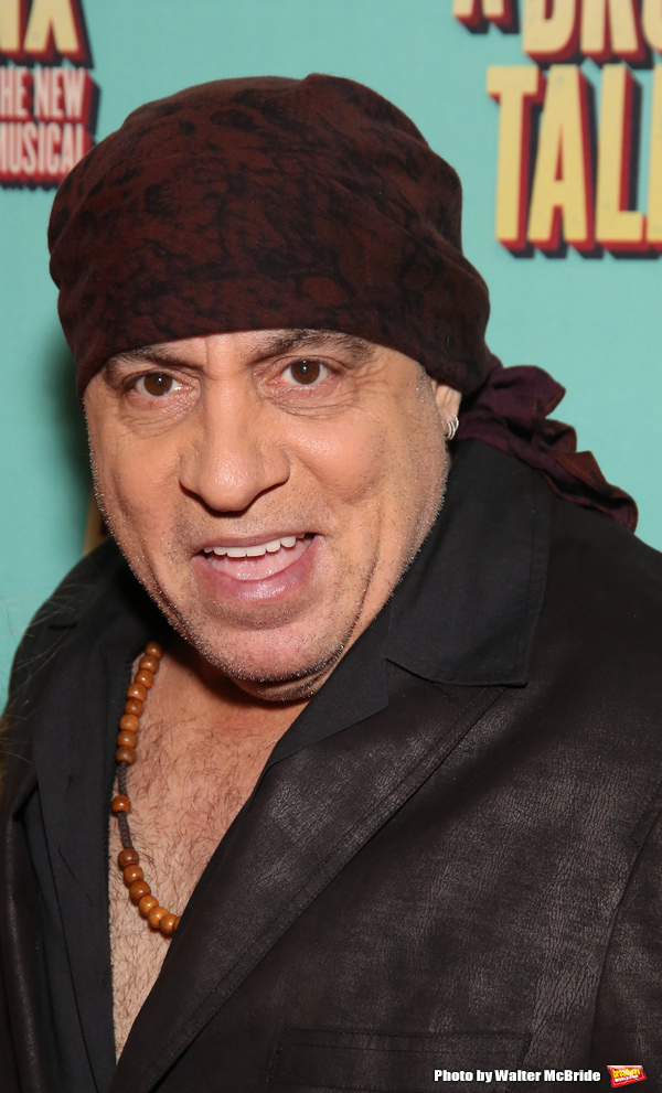 Photo Coverage: On the Opening Night Red Carpet for A BRONX TALE Image