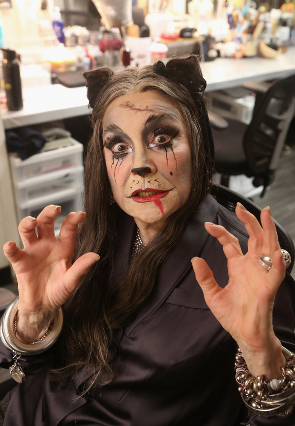 Photo Flash: See The New York Post's Cindy Adams Make her Broadway Debut as Grizabella! Image