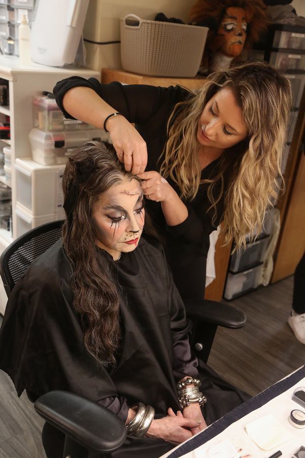 Photo Flash: See The New York Post's Cindy Adams Make her Broadway Debut as Grizabella! Image