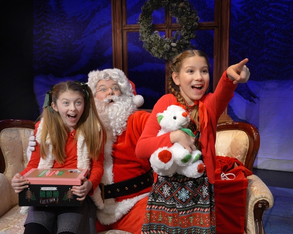 Photo Flash: First Look at CHRISTMAS INN at Westchester Broadway Theater Image