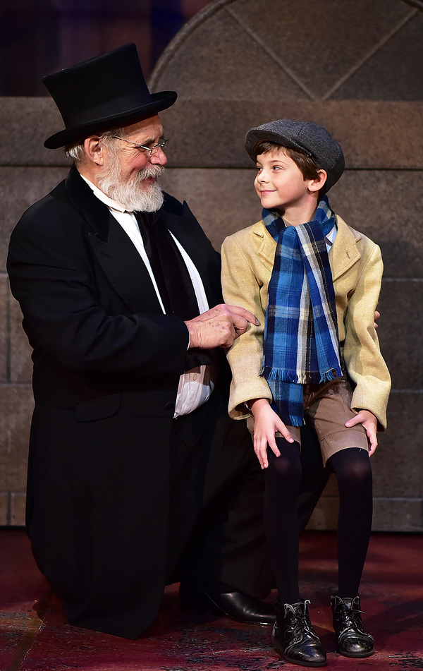 Photo Flash: Charles Dickens' A CHRISTMAS CAROL Takes the Beef & Boards Stage Image