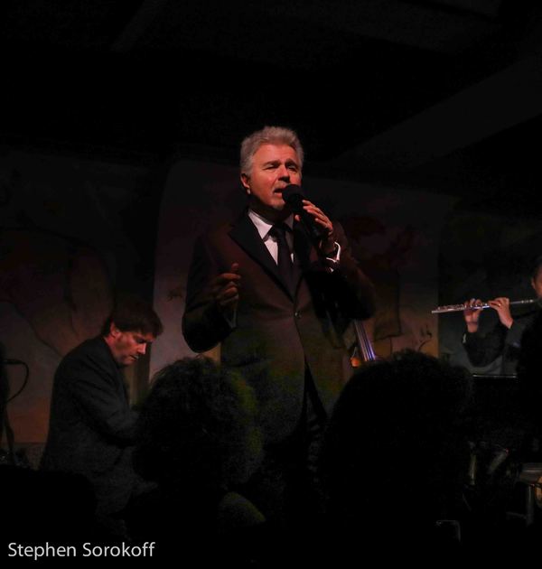 Photo Coverage: Steve Tyrell Comes Home For The Holidays At Cafe Carlyle Image