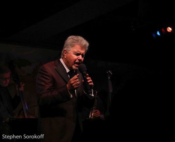 Photo Coverage: Steve Tyrell Comes Home For The Holidays At Cafe Carlyle Image