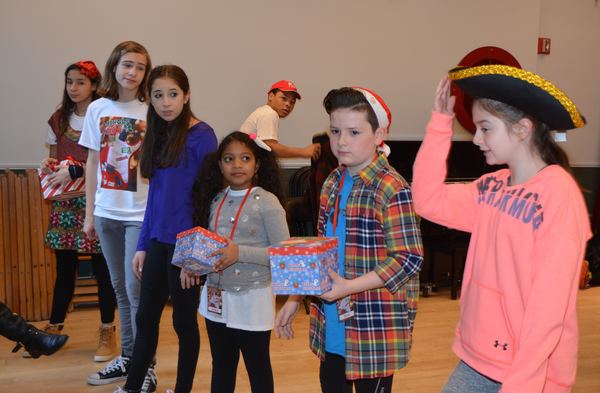Photo Coverage: Retter Entertainment Rehearses JINGLE JAM 2016 Image