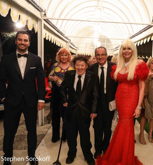 Photo Coverage: Gladys Knight performs at LIFE's 'Lady in Red Gala' Image