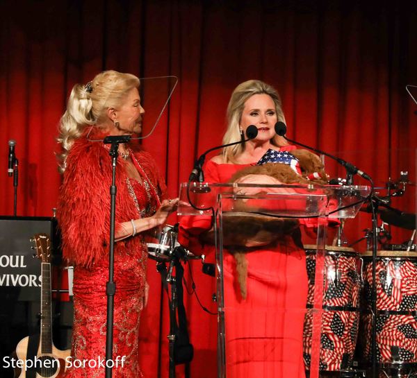 Photo Coverage: Gladys Knight performs at LIFE's 'Lady in Red Gala' Image