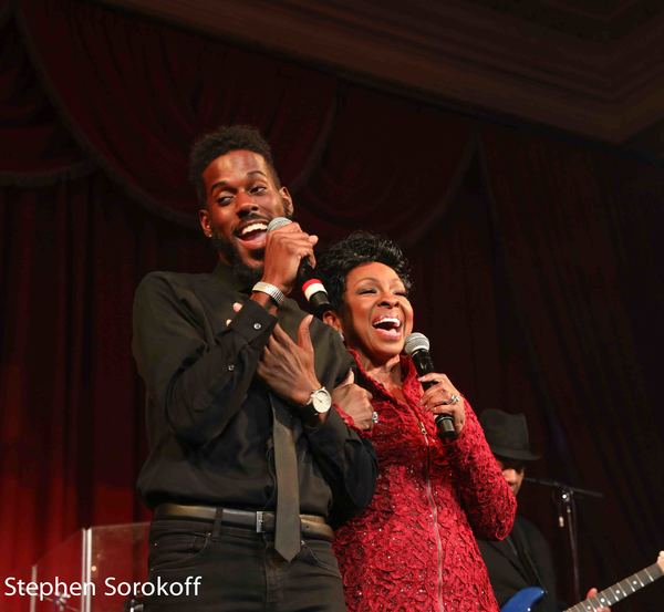 Photo Coverage: Gladys Knight performs at LIFE's 'Lady in Red Gala' 