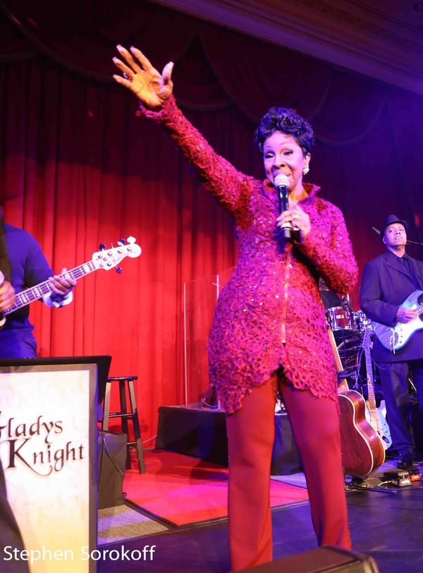 Photo Coverage: Gladys Knight performs at LIFE's 'Lady in Red Gala' Image