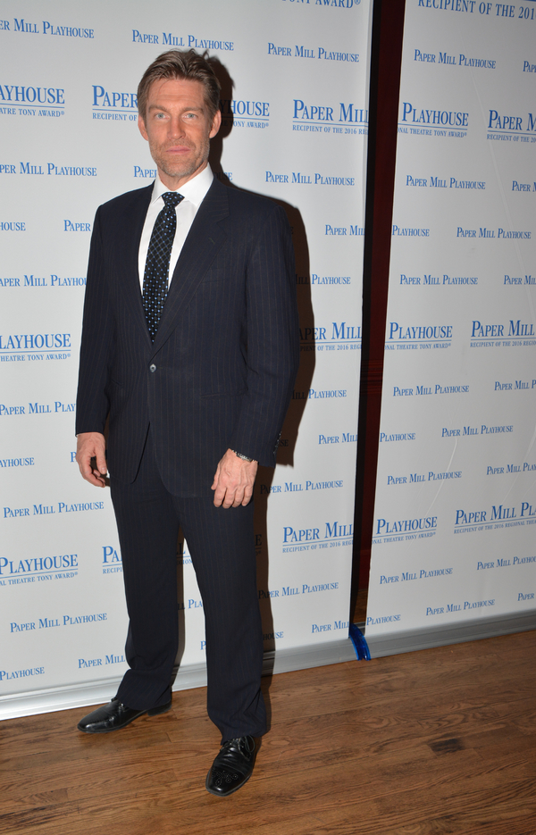Photo Coverage: The Cast of THE BODYGUARD Celebrates Opening Night Image