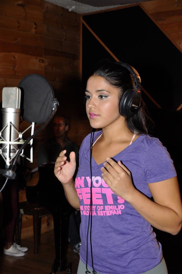 Exclusive Photo Coverage: ON YOUR FEET Sings a Gloria Estefan Classic for Carols For A Cure Image