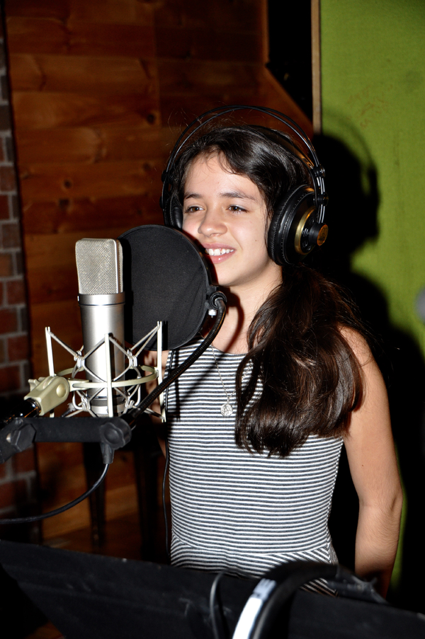 Exclusive Photo Coverage: ON YOUR FEET Sings a Gloria Estefan Classic for Carols For A Cure Image