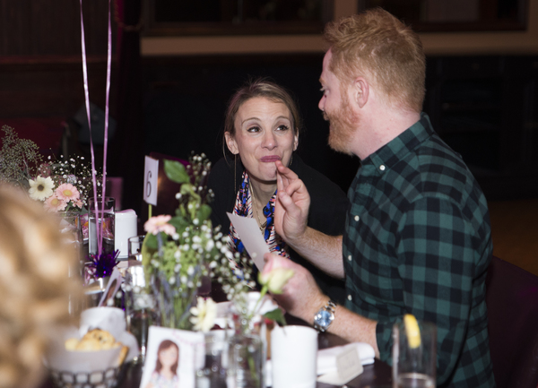  Sarah Saltzberg, Jesse Tyler Ferguson Photo