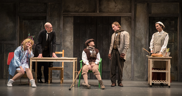 Photo Flash: The Second City's TWIST YOUR DICKENS at Goodman Theatre 