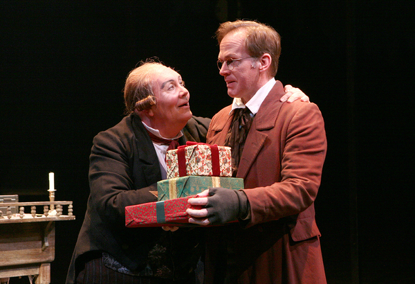 Photo Flash: First Look at A CHRISTMAS CAROL at North Shore Music Theatre Image