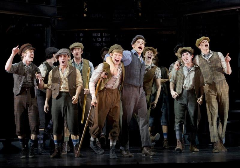 Interview: Andrew Keenan-Bolger's Christmas Concert Marks Many Firsts Image