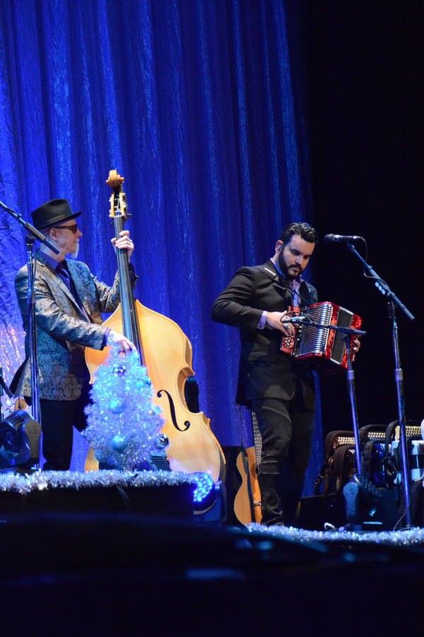 Photo Coverage: THE MAVERICKS Sleigh Bells Ring Out! Image