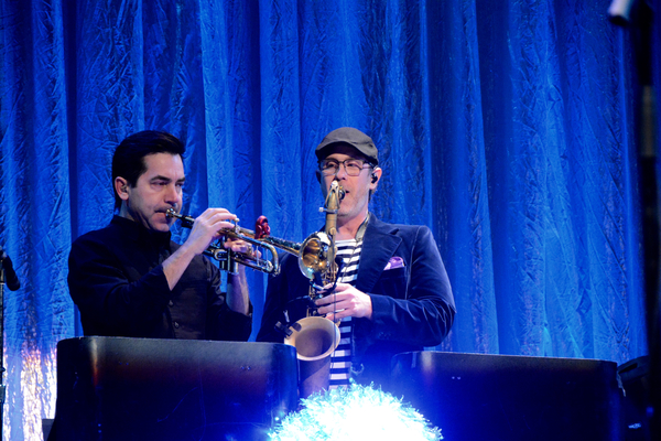 Photo Coverage: THE MAVERICKS Sleigh Bells Ring Out! Image