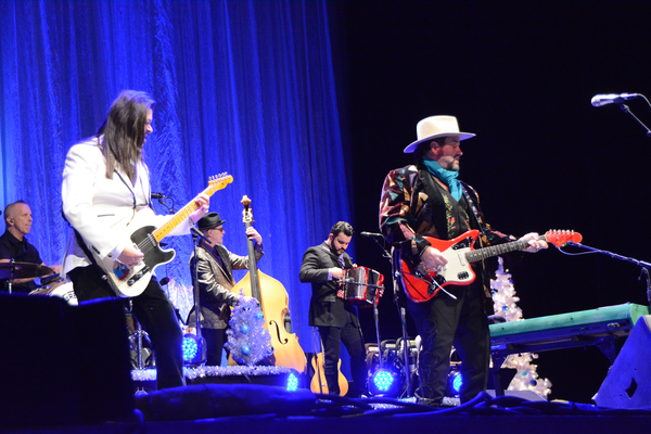 Photo Coverage: THE MAVERICKS Sleigh Bells Ring Out! Image