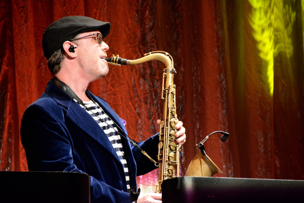 Photo Coverage: THE MAVERICKS Sleigh Bells Ring Out! Image