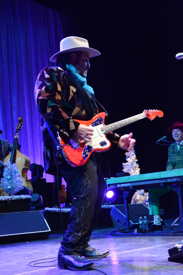 Photo Coverage: THE MAVERICKS Sleigh Bells Ring Out! Image