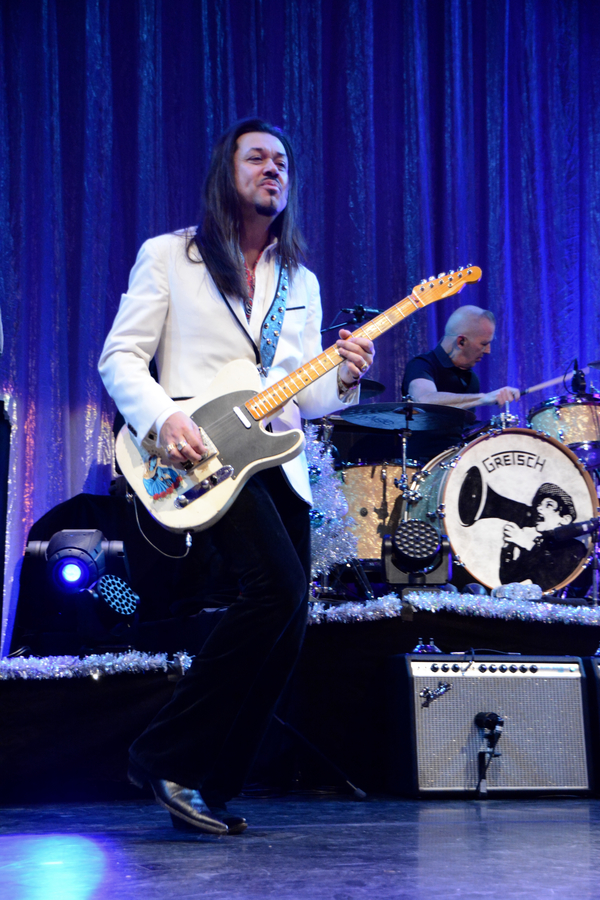 Photo Coverage: THE MAVERICKS Sleigh Bells Ring Out! Image