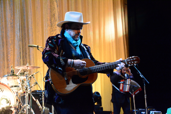 Photo Coverage: THE MAVERICKS Sleigh Bells Ring Out! Image