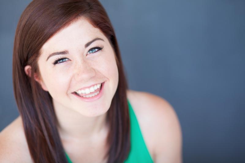 Interview: Katie Davis Shines as 'Star To Be' in ANNIE Tour Image