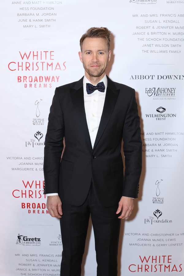 Photo Flash: Jarrod Spector, Julia Murney, and More Celebrate the Holidays with Broadway Dreams Image