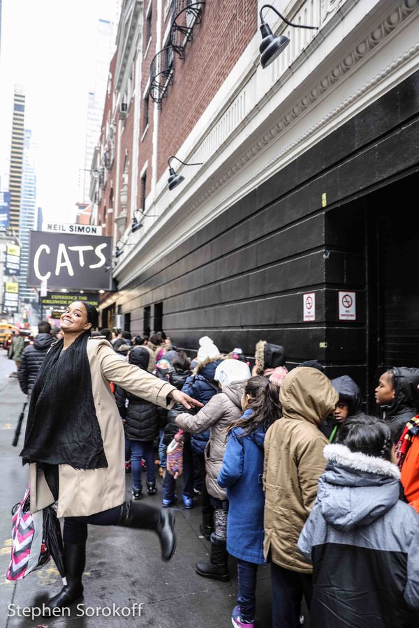 Photo Coverage: Kids Wait Outside To Go INSIDE BROADWAY at CATS 