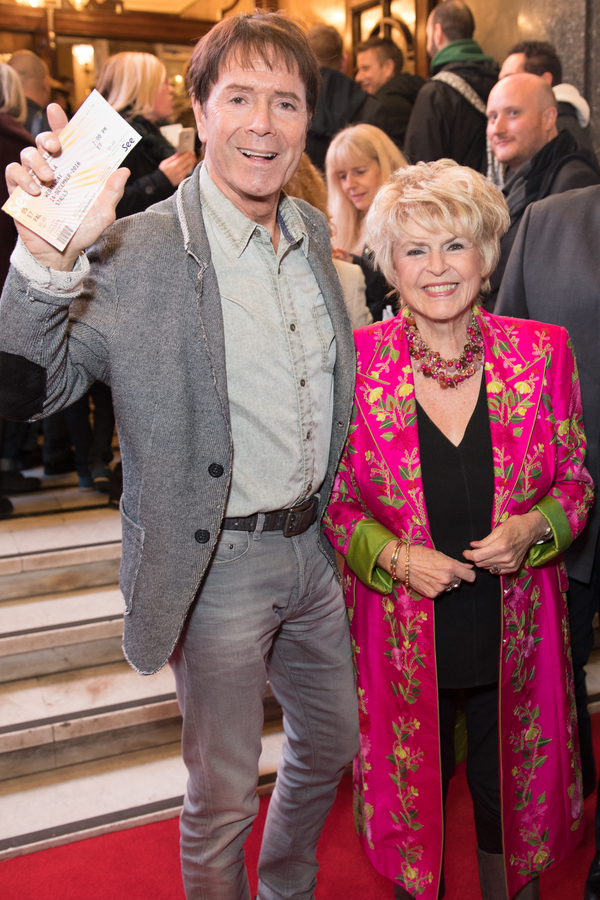 Cliff Richard and Gloria Hunniford Photo